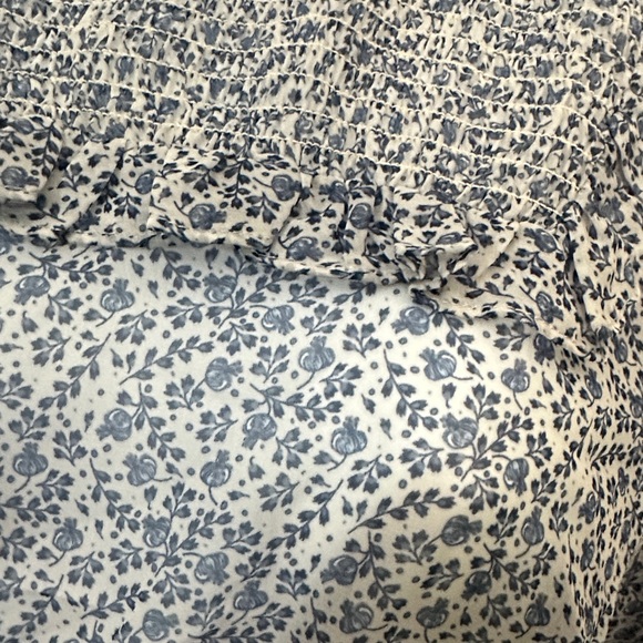 H&M Black and White Floral Blouse - Picture 2 of 6